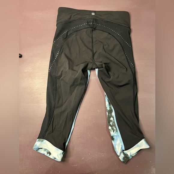 Lululemon Cropped Leggings - Picture 6 of 7